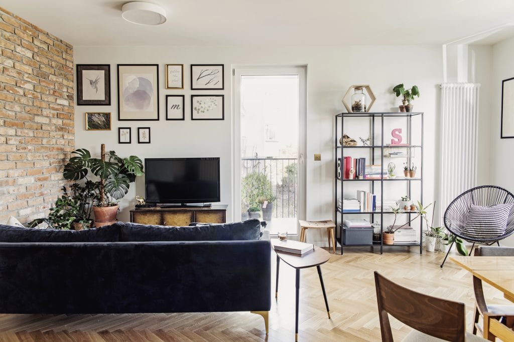 Acheter une maison ou un appartement dans le Gard : que choisir ? Appartement Ou Maison Immobilier Gard 1024x683
