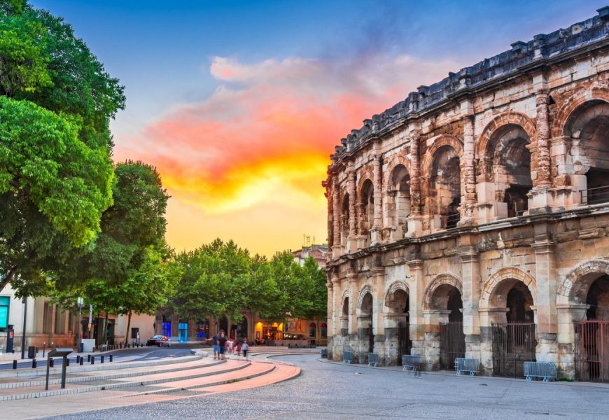 Vue urbaine de Nîmes et de ses quartiers résidentiels