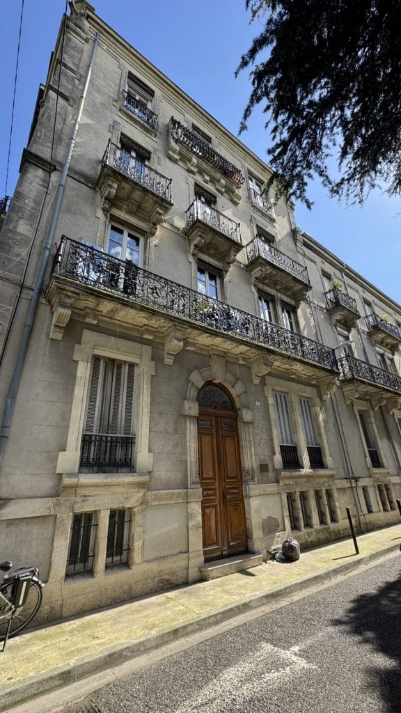 Prix de l'immobilier dans le Gard en 2026 : où en est vraiment le marché ? Prix immobilier Gard 2026 immeuble Nîmes